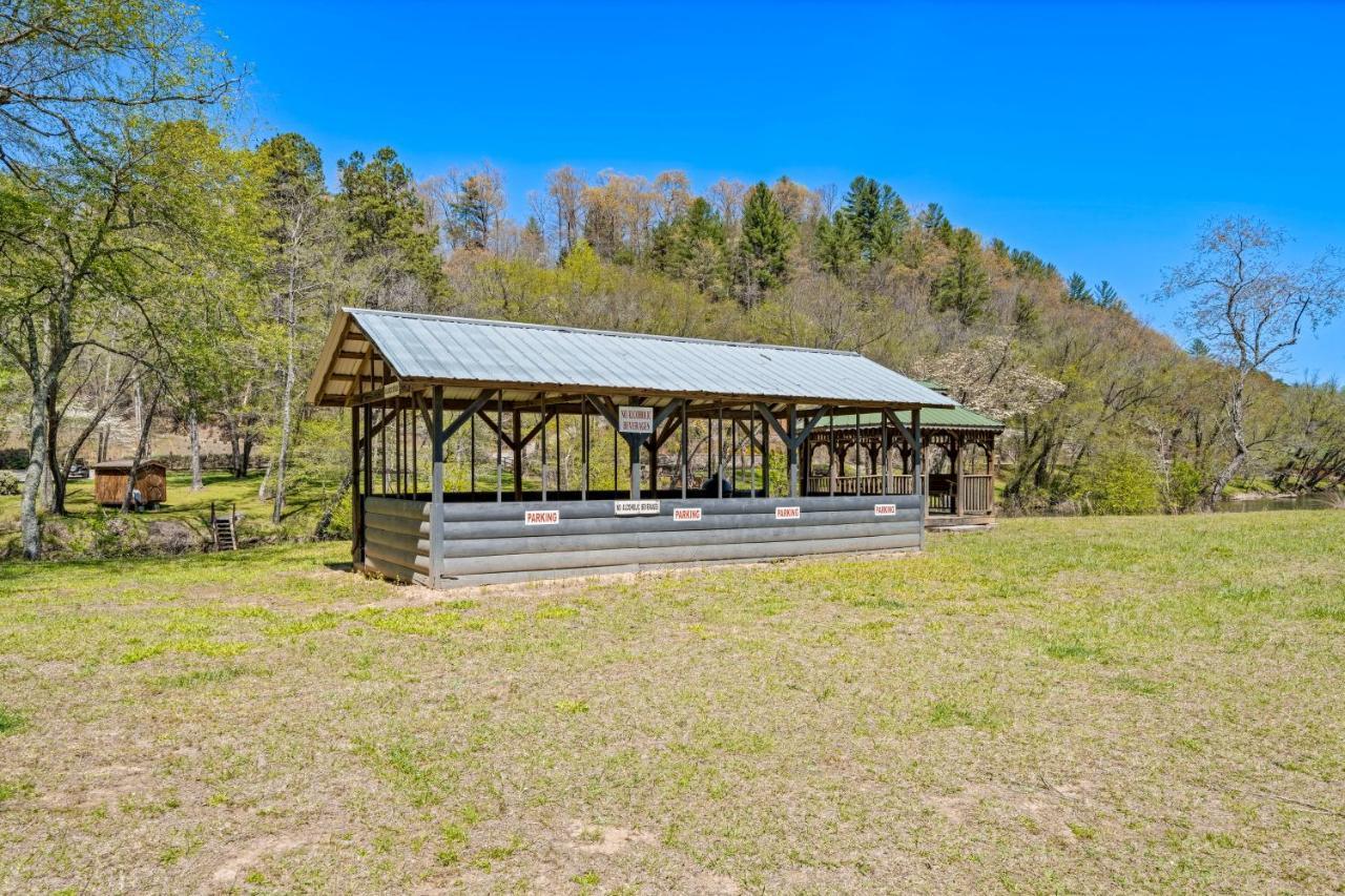 Blue Ridge Bear Bungalow Esterno foto